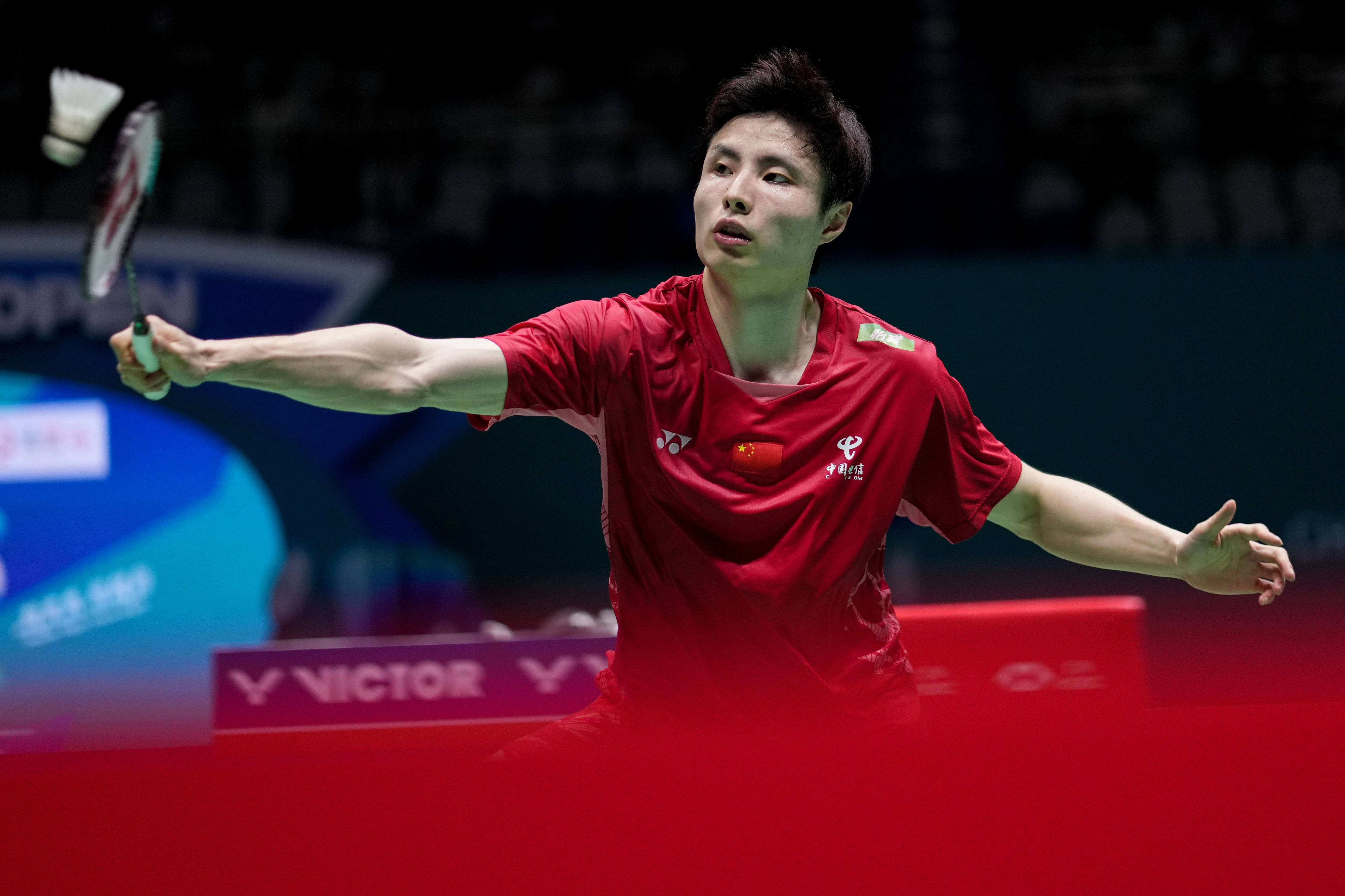 日本队完胜中国队,石宇奇点燃赛场 日本队完胜中国队,石宇奇点燃赛场