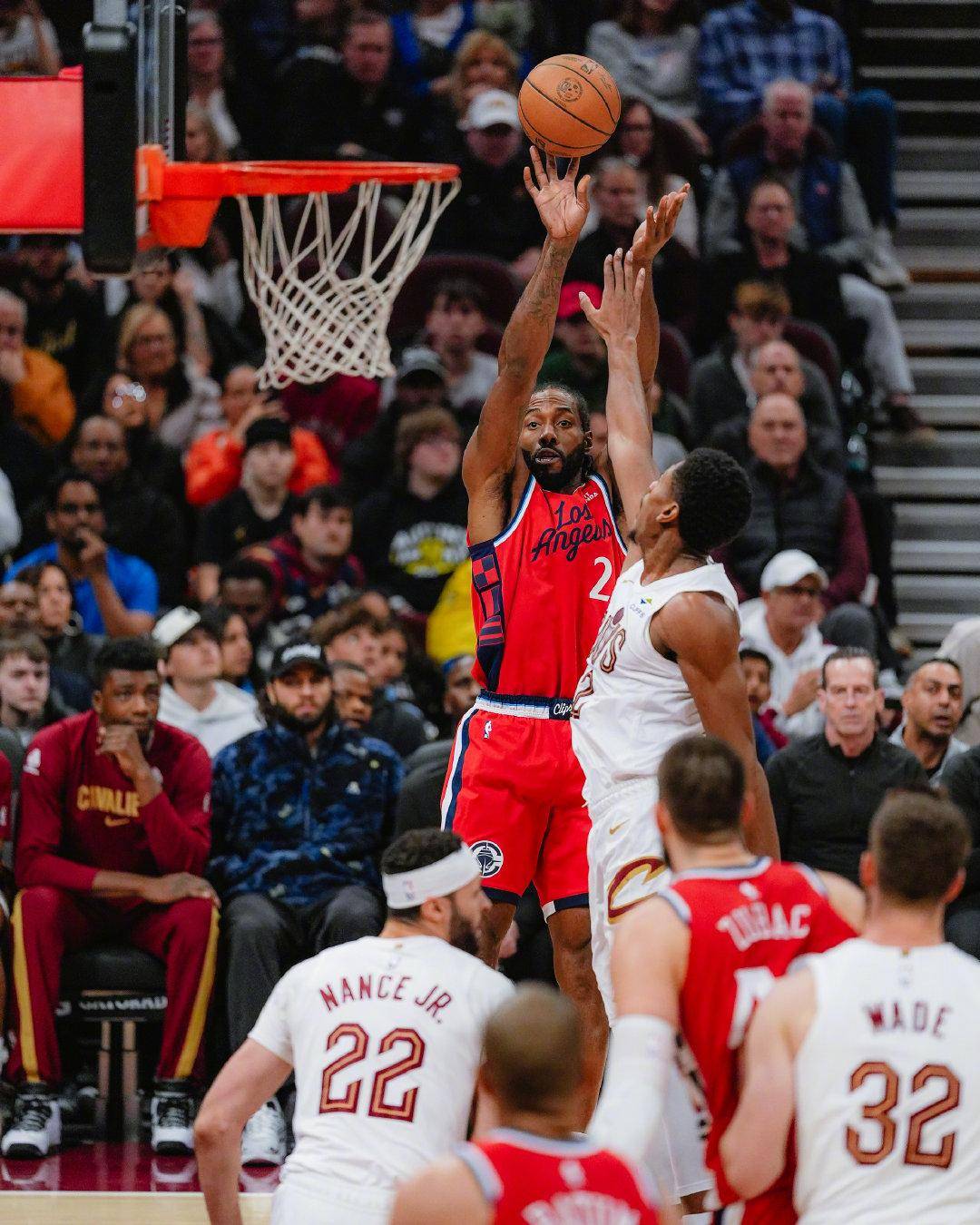 爱游戏APP-快船轻取广东队，米切尔统治全场