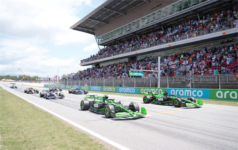 索伯车队逆转阿斯顿马丁,诺里斯点燃赛场 索伯车队逆转阿斯顿马丁,诺里斯点燃赛场