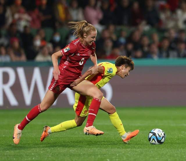 丹麦队绝杀韩国队，黄鸭组合高光表现