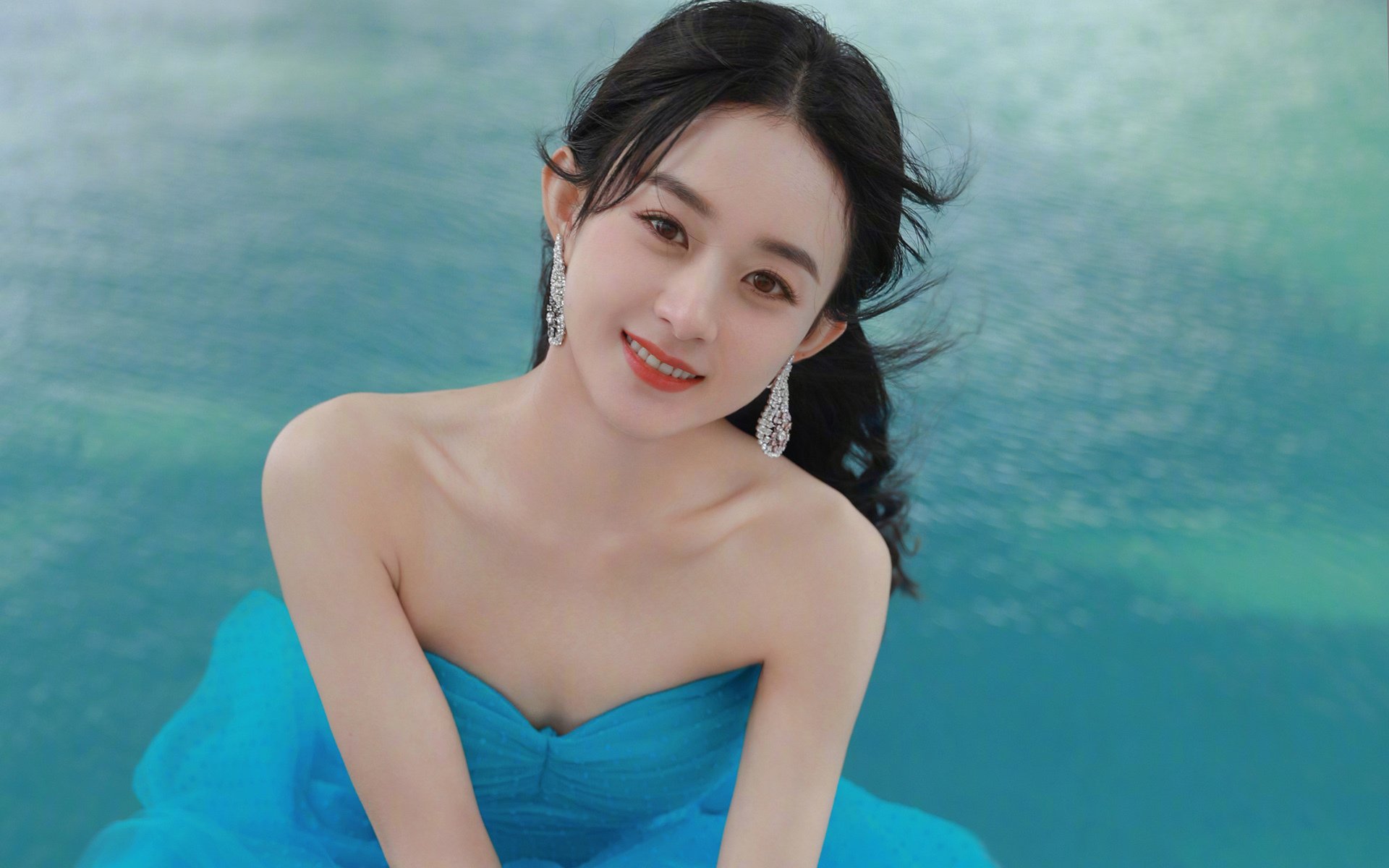 欧冠封神夜，弗拉霍维奇末节绝地绞杀