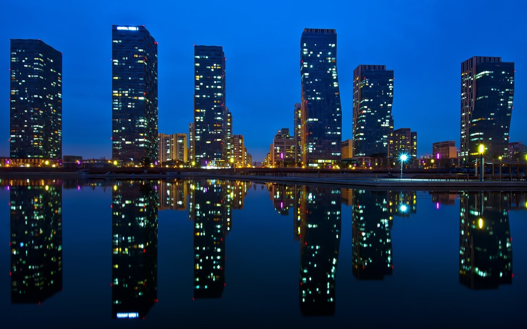 从斯通斯的统治级数据到巴黎的完胜，现代足球中后卫的矛与盾进化论